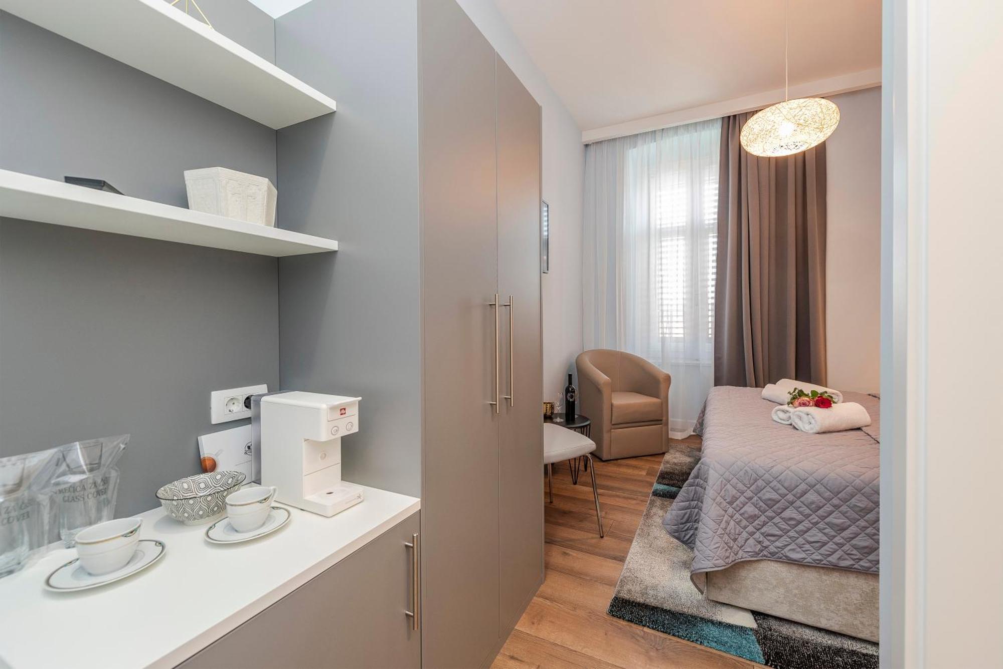 B&A Rooms Zadar Buitenkant foto